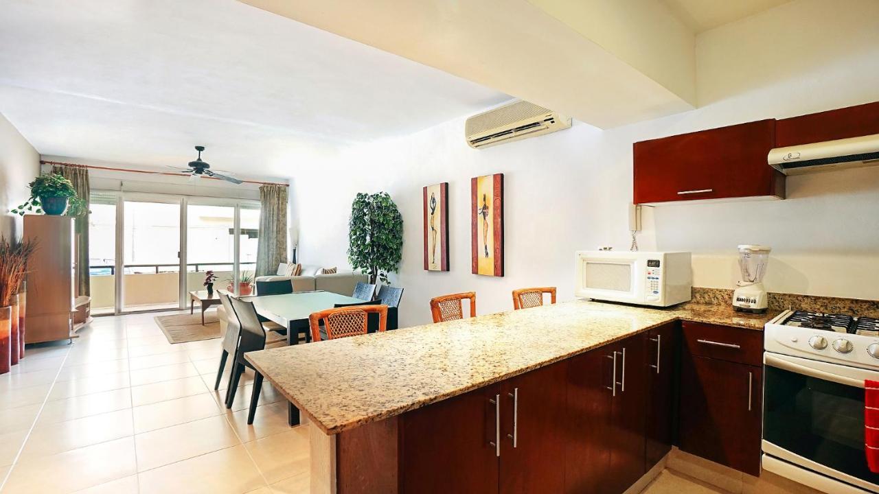Meridian Downtown Apartments Плая-дель-Кармен Экстерьер фото