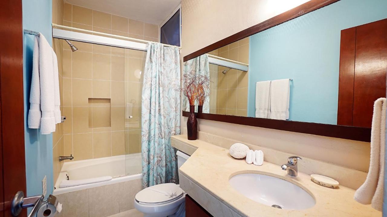Meridian Downtown Apartments Плая-дель-Кармен Экстерьер фото